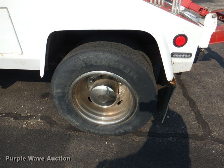 image for item DL4995 2003 Chevrolet C5500  tow truck