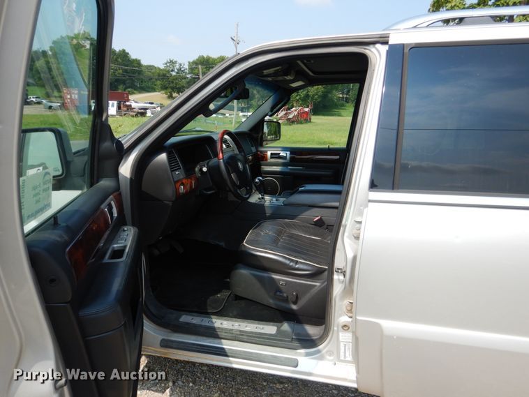 image for item DL5000 2006 Lincoln Navigator  SUV