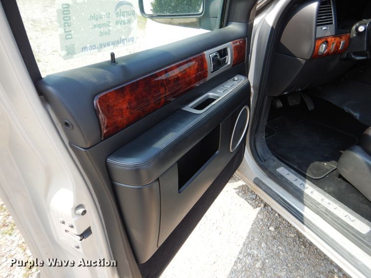image for item DL5000 2006 Lincoln Navigator  SUV