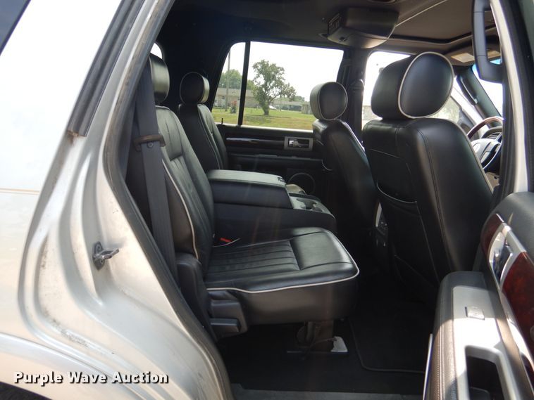 image for item DL5000 2006 Lincoln Navigator  SUV