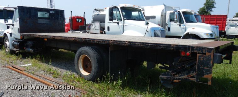 image for item DL5494 2005 International 4300 SBA  flatbed truck