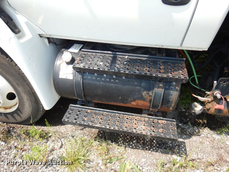 image for item DL5494 2005 International 4300 SBA  flatbed truck