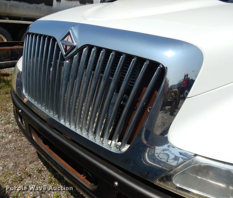 image for item DL5494 2005 International 4300 SBA  flatbed truck