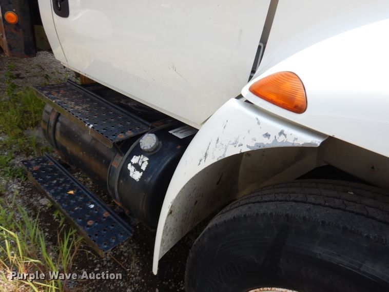 image for item DL5494 2005 International 4300 SBA  flatbed truck