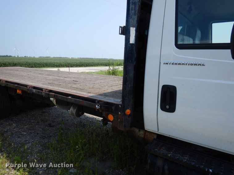 image for item DL5494 2005 International 4300 SBA  flatbed truck
