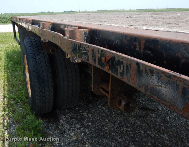 image for item DL5494 2005 International 4300 SBA  flatbed truck