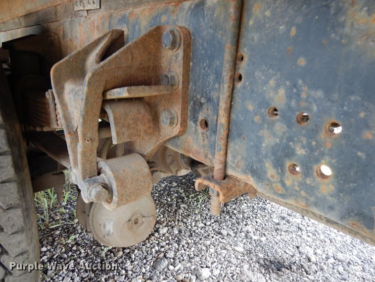 image for item DL5494 2005 International 4300 SBA  flatbed truck