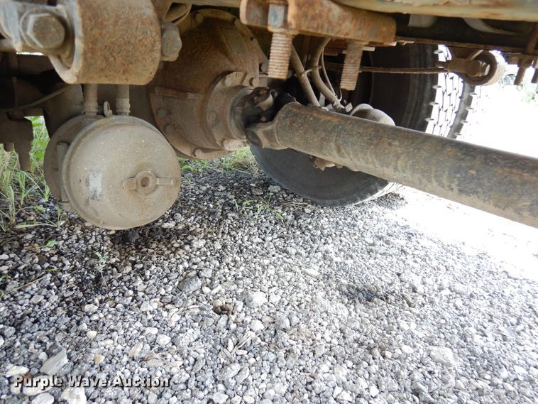 image for item DL5494 2005 International 4300 SBA  flatbed truck