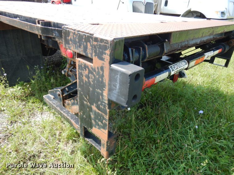 image for item DL5494 2005 International 4300 SBA  flatbed truck