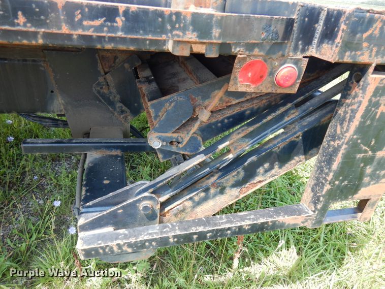 image for item DL5494 2005 International 4300 SBA  flatbed truck