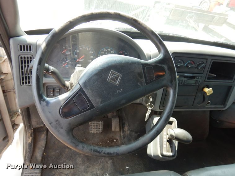 image for item DL5494 2005 International 4300 SBA  flatbed truck