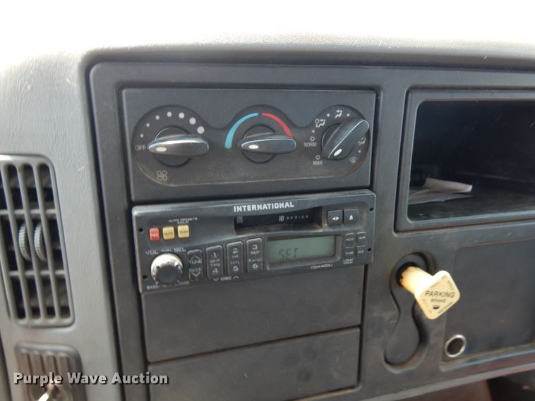 image for item DL5494 2005 International 4300 SBA  flatbed truck