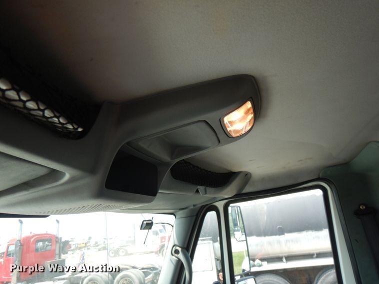 image for item DL5494 2005 International 4300 SBA  flatbed truck