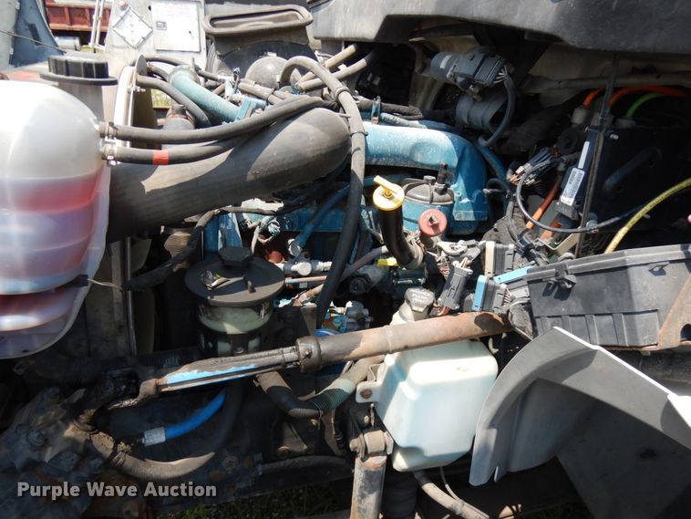 image for item DL5494 2005 International 4300 SBA  flatbed truck