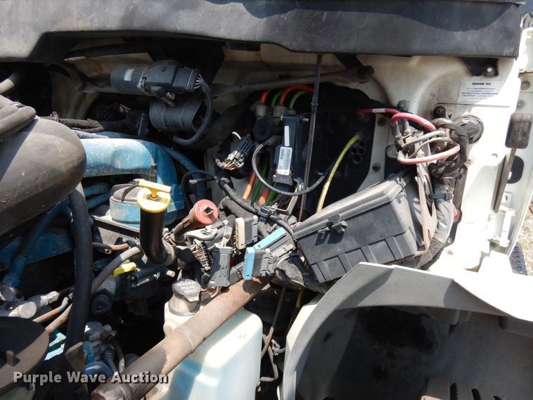 image for item DL5494 2005 International 4300 SBA  flatbed truck