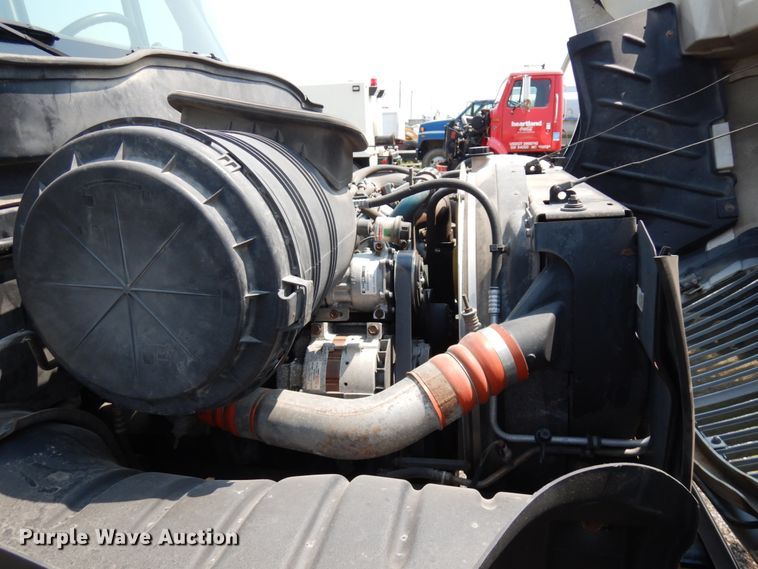 image for item DL5494 2005 International 4300 SBA  flatbed truck