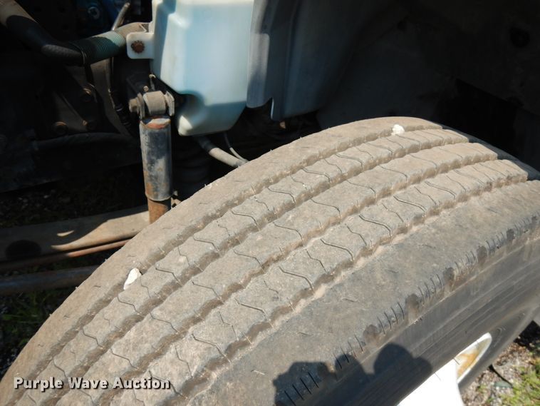 image for item DL5494 2005 International 4300 SBA  flatbed truck