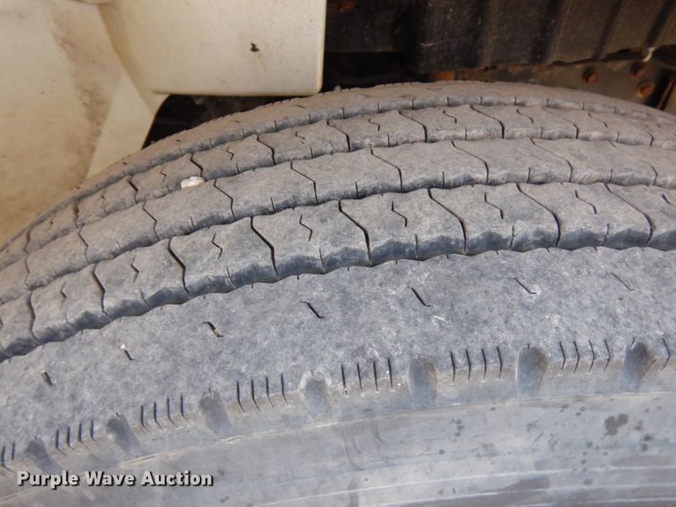 image for item DL5494 2005 International 4300 SBA  flatbed truck