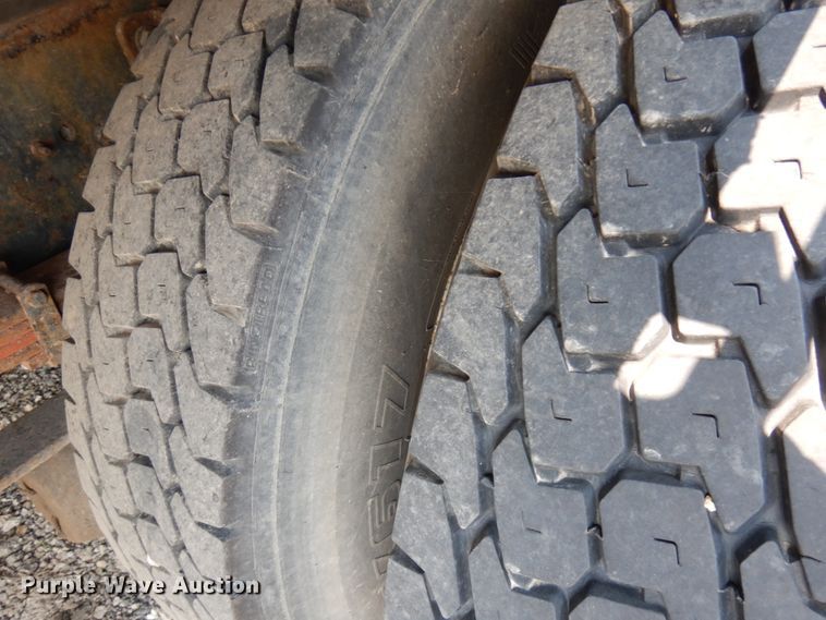 image for item DL5494 2005 International 4300 SBA  flatbed truck