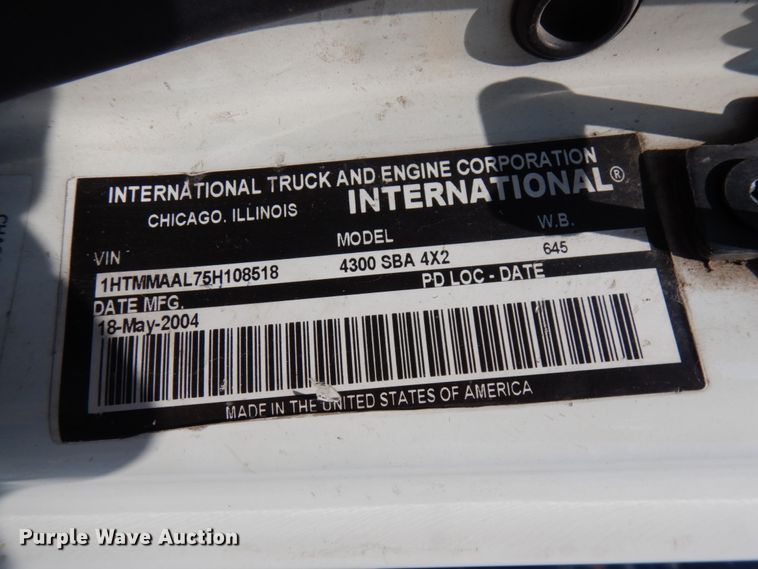 image for item DL5494 2005 International 4300 SBA  flatbed truck