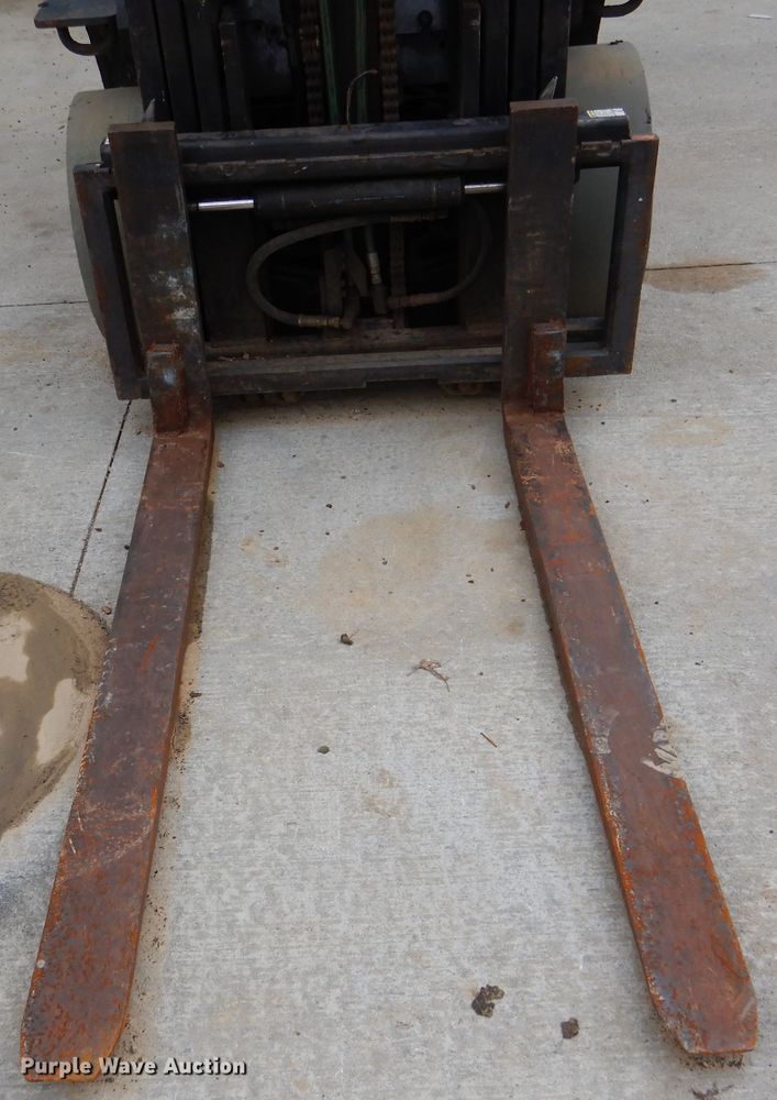 image for item DM1343 Toyota 42-6FGCU25  forklift