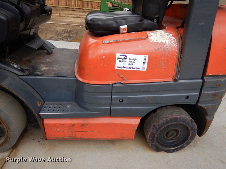 image for item DM1343 Toyota 42-6FGCU25  forklift