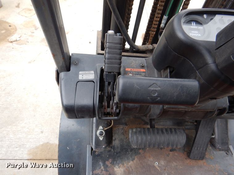 image for item DM1343 Toyota 42-6FGCU25  forklift