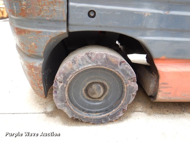 image for item DM1343 Toyota 42-6FGCU25  forklift