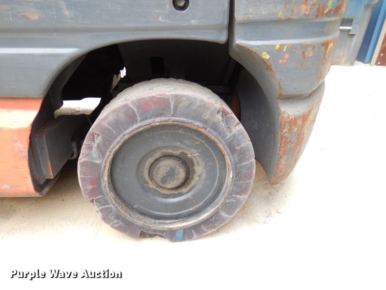 image for item DM1343 Toyota 42-6FGCU25  forklift