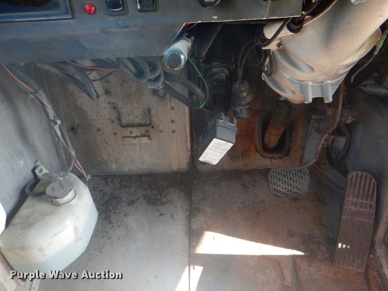 image for item DM3943 2008 Freightliner MT45  delivery truck