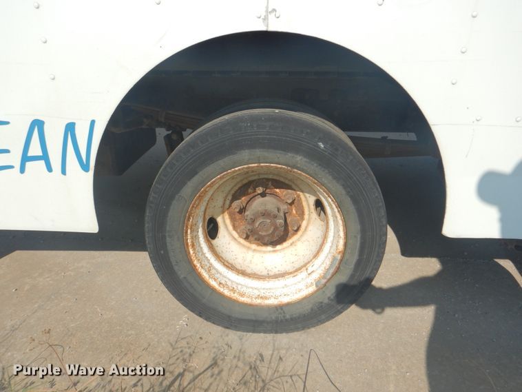 image for item DM3943 2008 Freightliner MT45  delivery truck