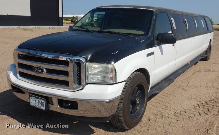 image for item DM5258 2005 Ford Excursion  limousine