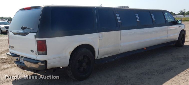 image for item DM5258 2005 Ford Excursion  limousine
