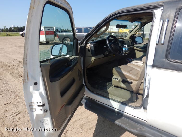 image for item DM5258 2005 Ford Excursion  limousine