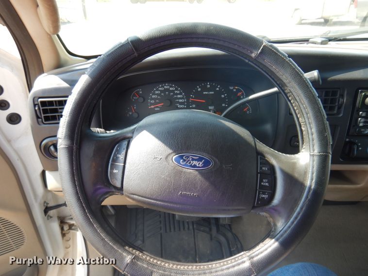 image for item DM5258 2005 Ford Excursion  limousine