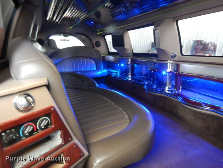 image for item DM5258 2005 Ford Excursion  limousine