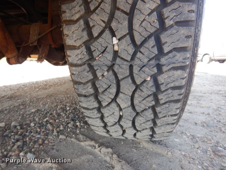 image for item DM5258 2005 Ford Excursion  limousine