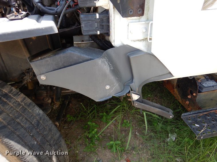 image for item DM6342 2012 International TerraStar  flatbed truck