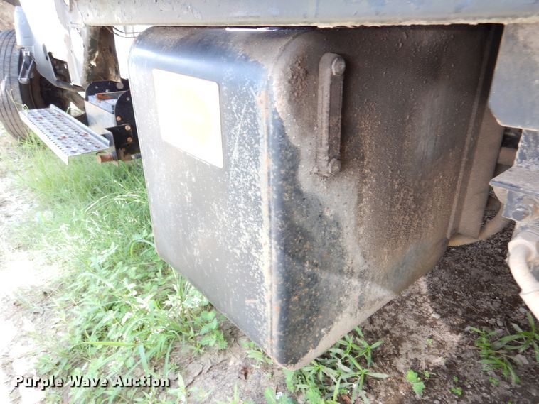 image for item DM6342 2012 International TerraStar  flatbed truck