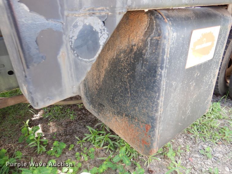 image for item DM6342 2012 International TerraStar  flatbed truck