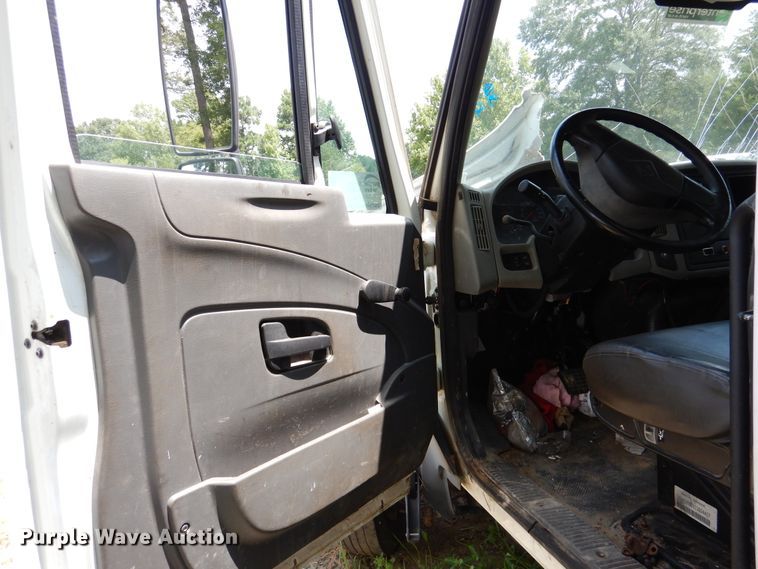 image for item DM6342 2012 International TerraStar  flatbed truck