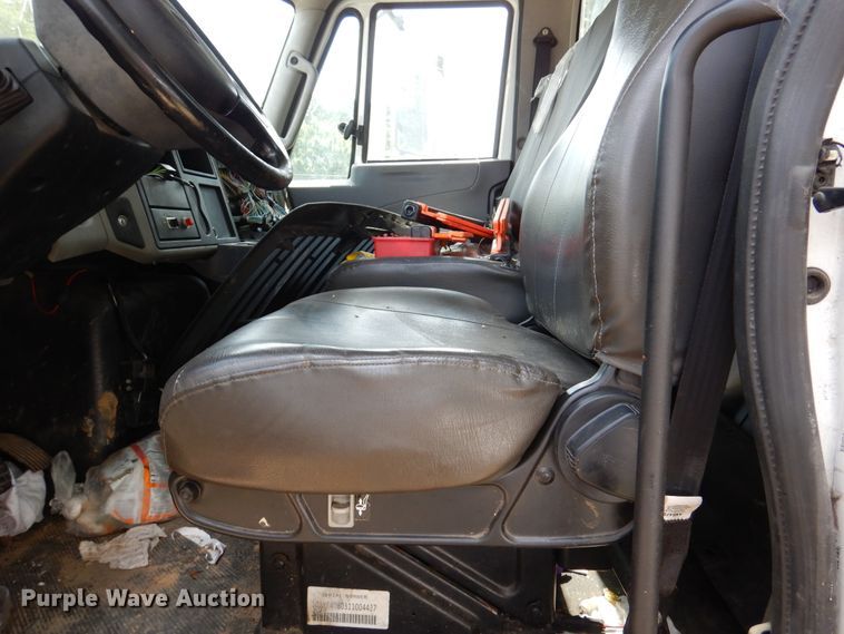 image for item DM6342 2012 International TerraStar  flatbed truck