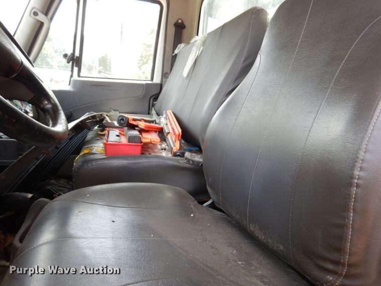 image for item DM6342 2012 International TerraStar  flatbed truck