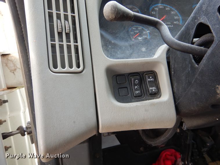 image for item DM6342 2012 International TerraStar  flatbed truck