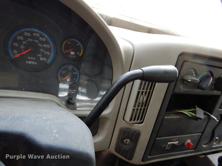 image for item DM6342 2012 International TerraStar  flatbed truck