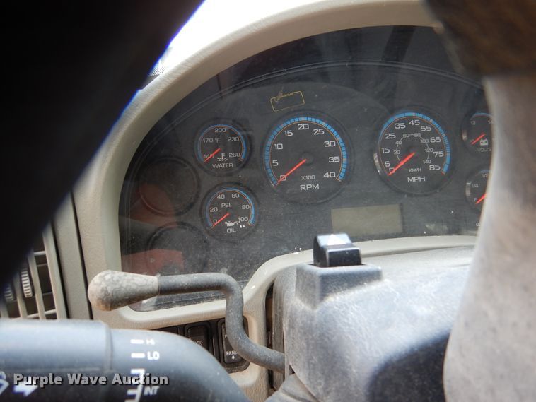 image for item DM6342 2012 International TerraStar  flatbed truck