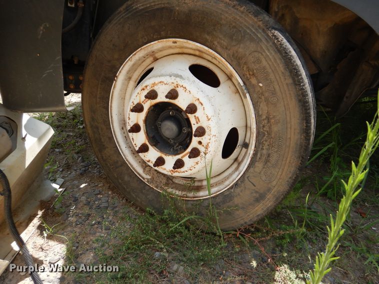 image for item DM6342 2012 International TerraStar  flatbed truck