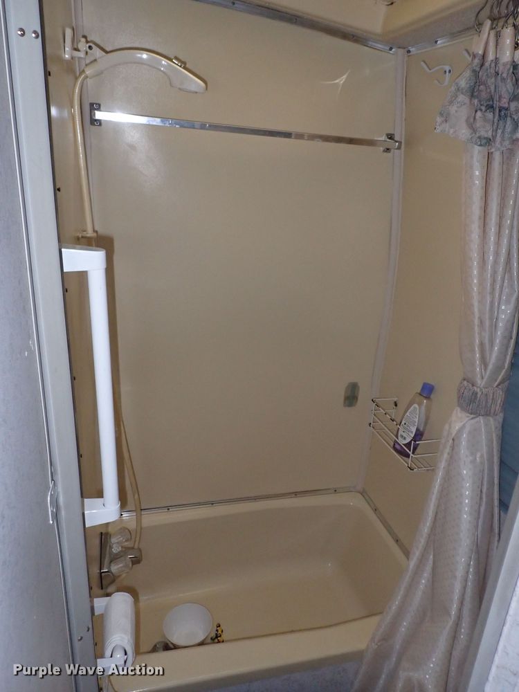 image for item DN1890 1994 Europa  RV