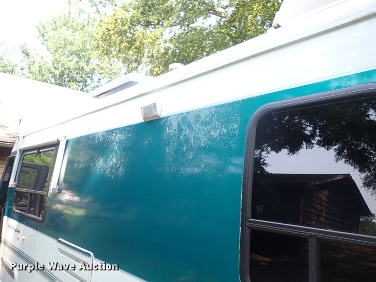 image for item DN1890 1994 Europa  RV