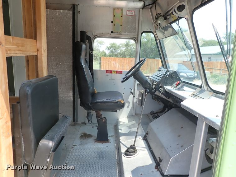 image for item DN1891 1994 Oshkosh MSN  food truck